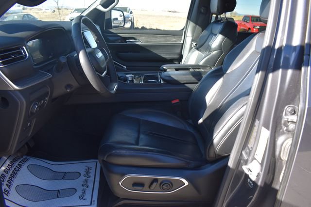 Used 2022 Jeep Wagoneer Series III AWD/4WD image 14