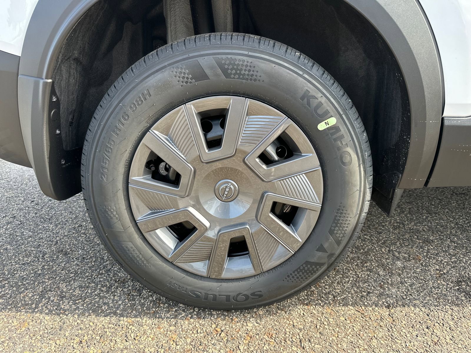 New 2026 Nissan Kicks S image 17