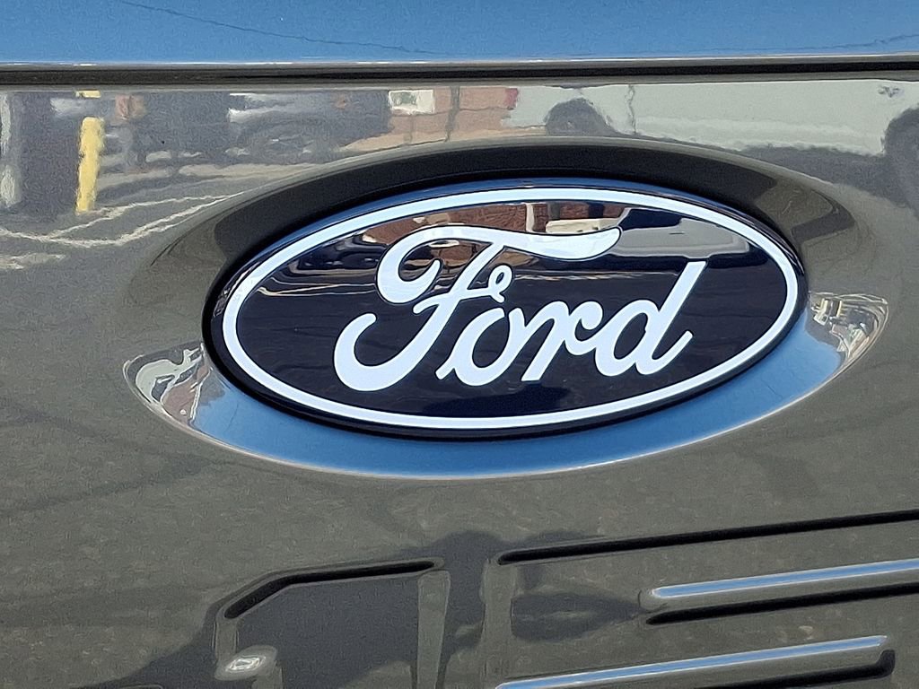 New 2025 Ford F150 Lightning XLT AWD/4WD image 10