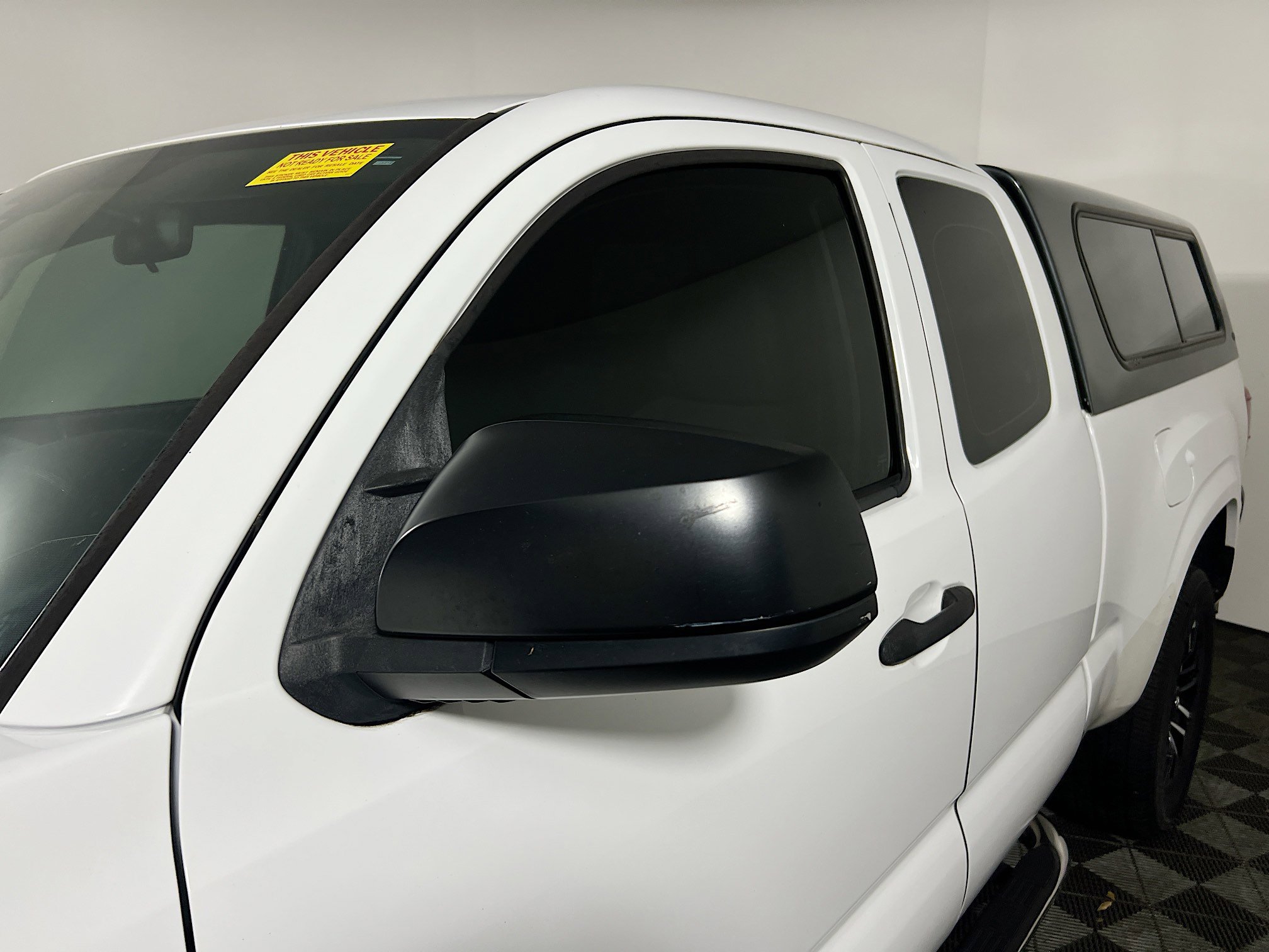 Used 2018 Toyota Tacoma SR image 12