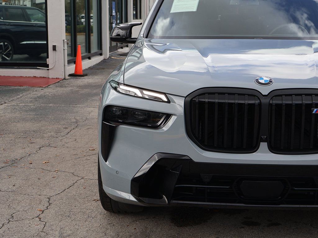 Used 2026 BMW X7 M60i image 17
