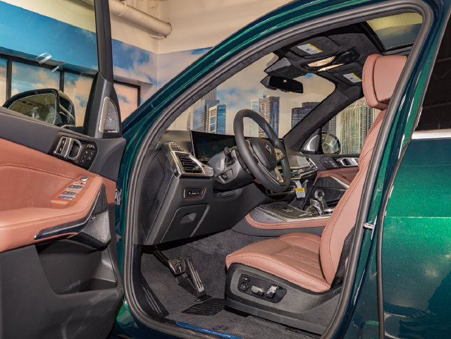New 2026 BMW ALPINA XB7 AWD/4WD image 13