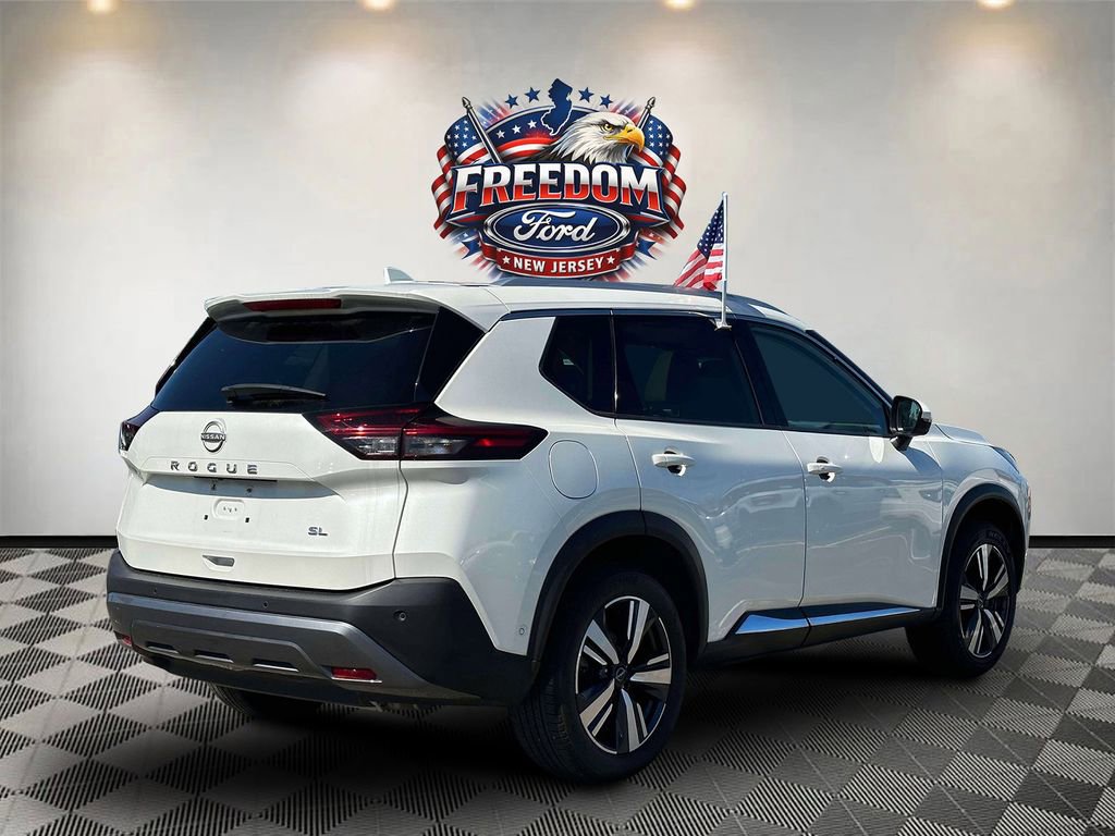 Used 2023 Nissan Rogue SL w/ SL Premium Package image 4