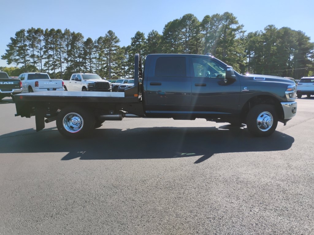 New 2026 RAM 3500 Tradesman w/ Chrome Appearance Group A AWD/4WD image 4