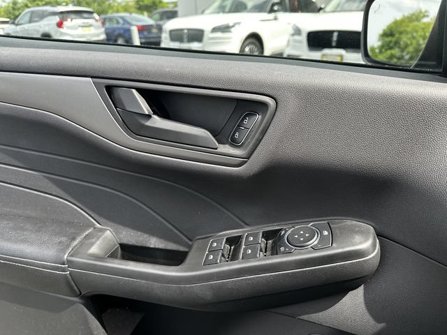 Certified 2023 Ford Escape Active AWD/4WD image 30