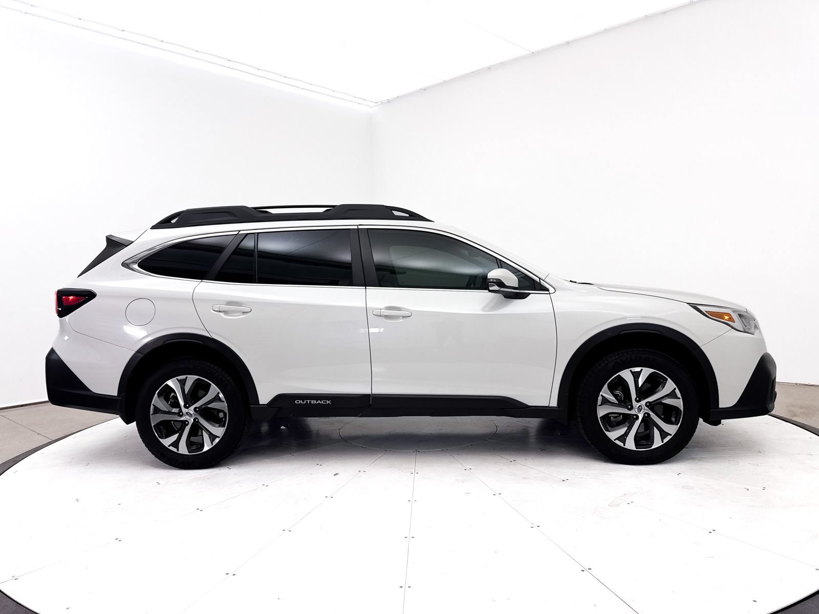 Used 2020 Subaru Outback Limited AWD/4WD image 39