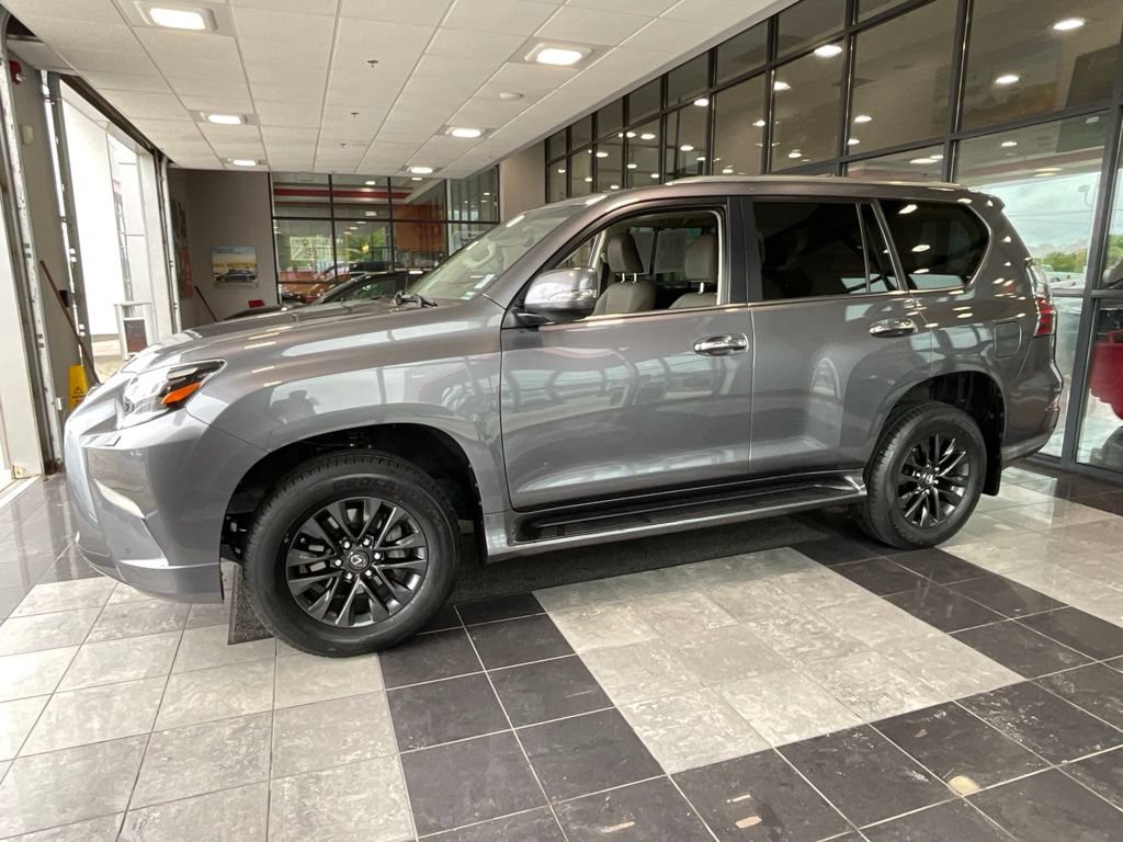 Used 2022 Lexus GX 460 Premium AWD/4WD image 3