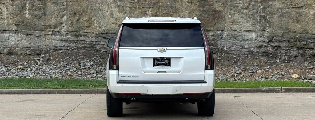 Used 2018 Cadillac Escalade Premium Luxury w/ LPO, Radiant Package image 6