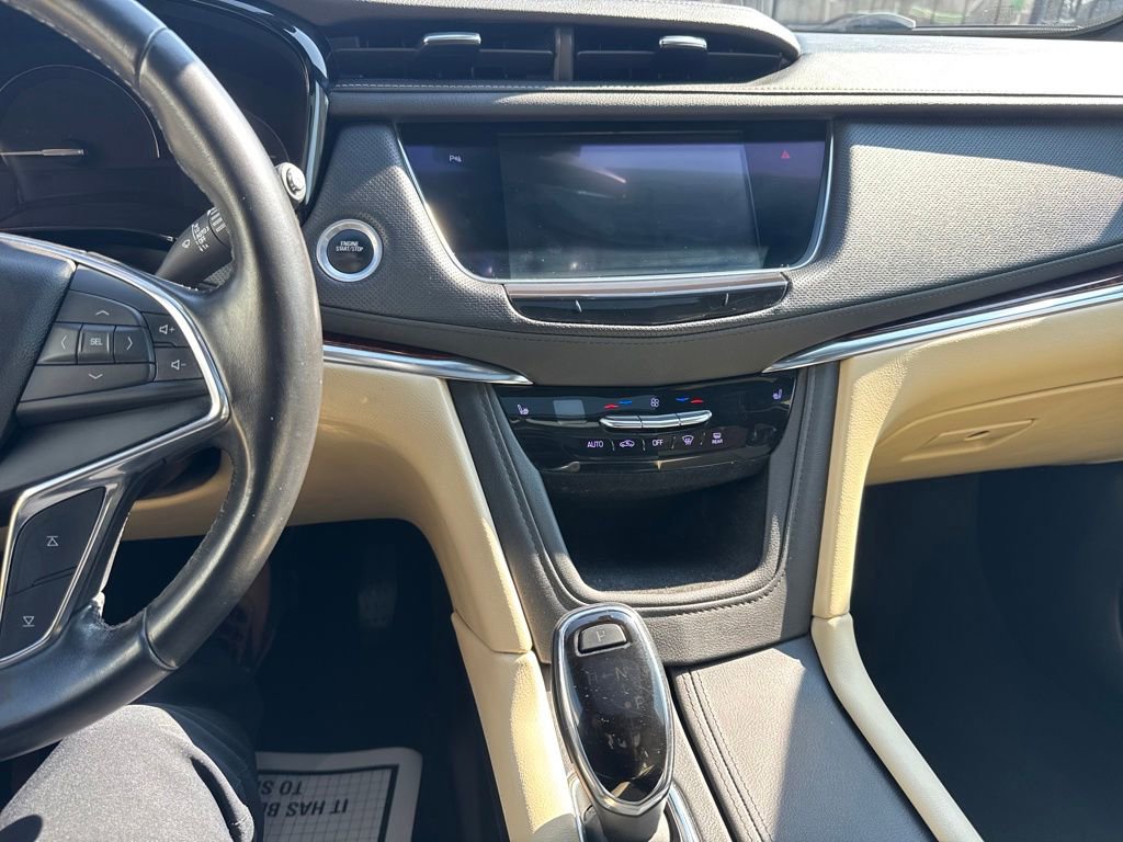 Used 2019 Cadillac XT5 Luxury image 18