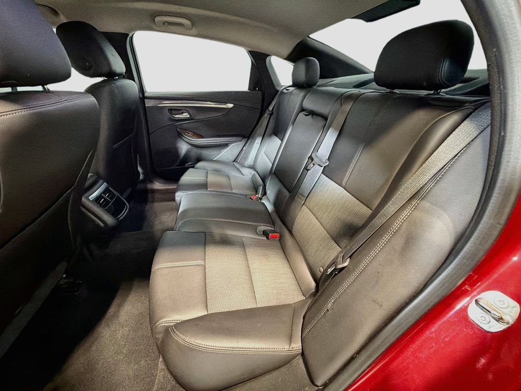 Used 2015 Chevrolet Impala LT w/ Convenience Package FWD image 23