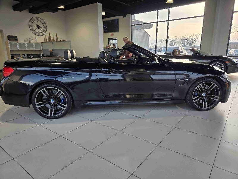 Used 2016 BMW M4 Convertible image 10