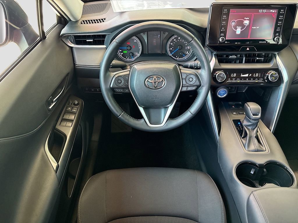 Used 2021 Toyota Venza LE w/ Carpet Mat Package (TMS) AWD/4WD image 10