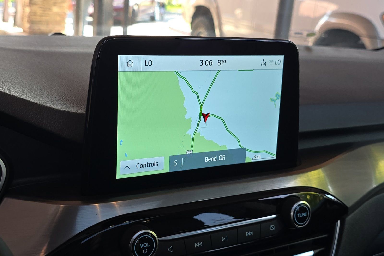 Used 2022 Ford Escape Titanium w/ Class II Trailer Tow Package image 19