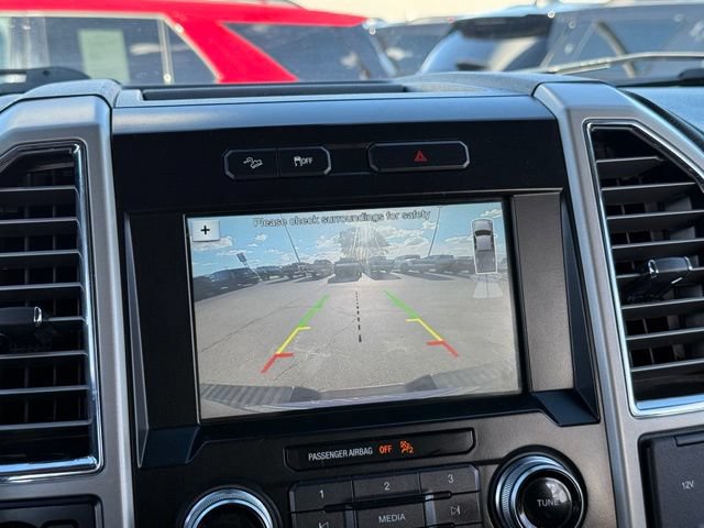 Used 2016 Ford F150 Lariat w/ Equipment Group 502A Luxury AWD/4WD image 4