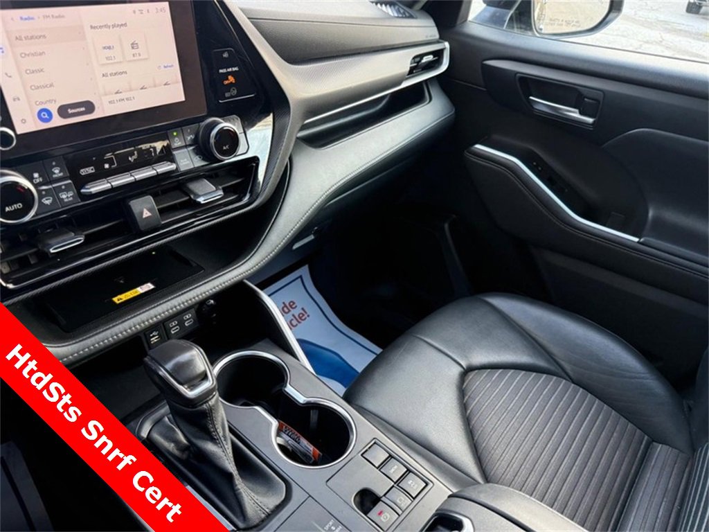 Used 2023 Toyota Highlander XSE image 25