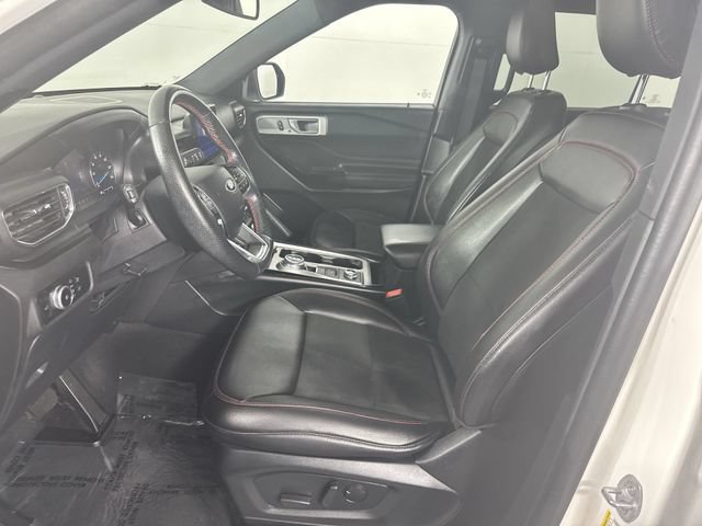 Used 2023 Ford Explorer ST-Line AWD/4WD image 5