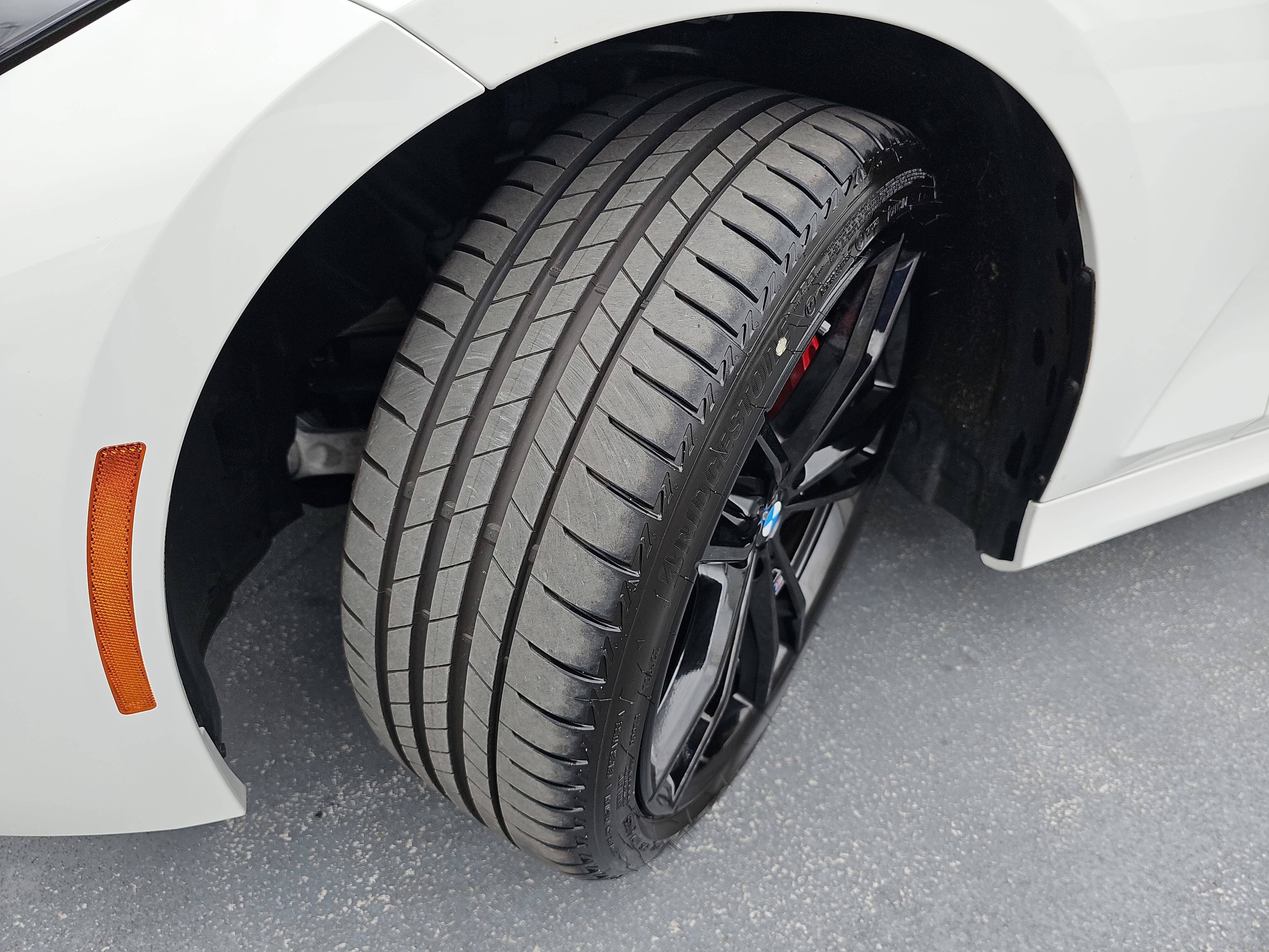 Used 2023 BMW 330i Sedan w/ M Sport Package image 32