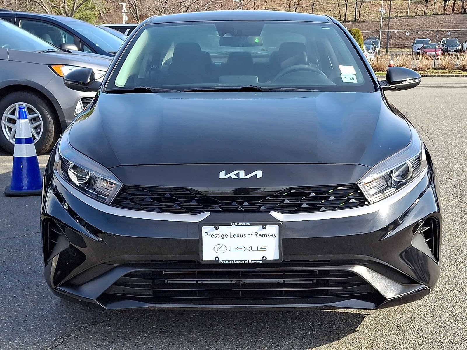 Used 2023 Kia Forte LXS w/ LXS Technology Package image 2