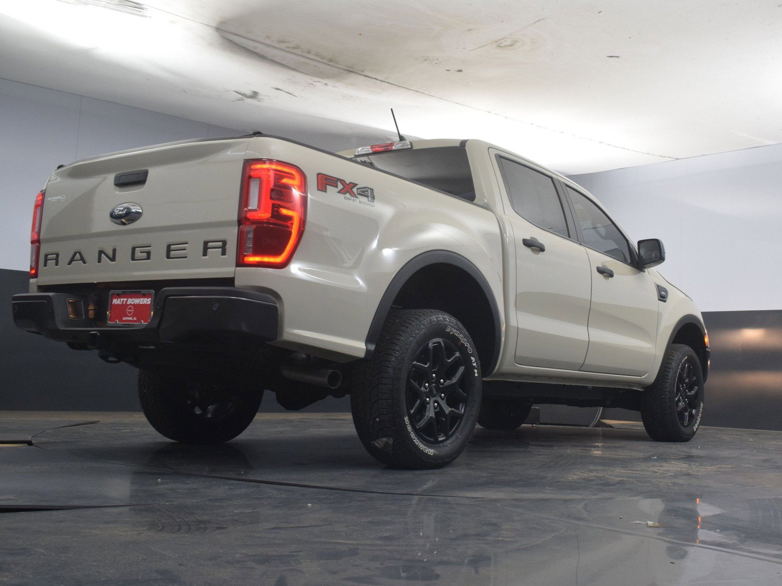 Used 2018 Alfa Romeo Stelvio Ti Sport image 42