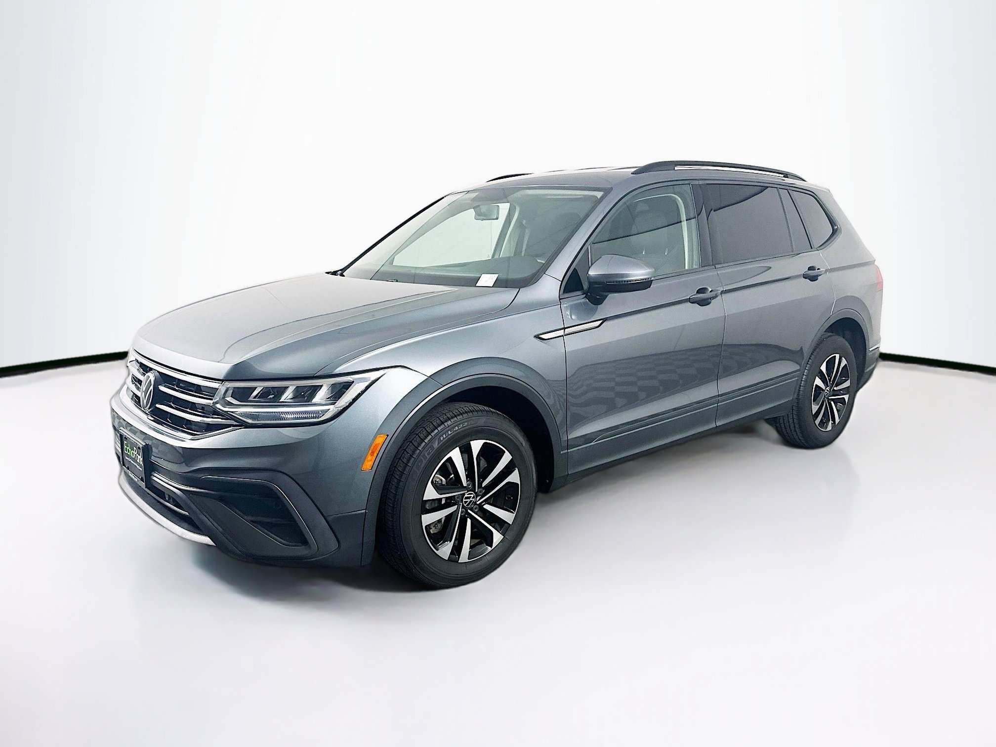 Used 2022 Volkswagen Tiguan S image 3