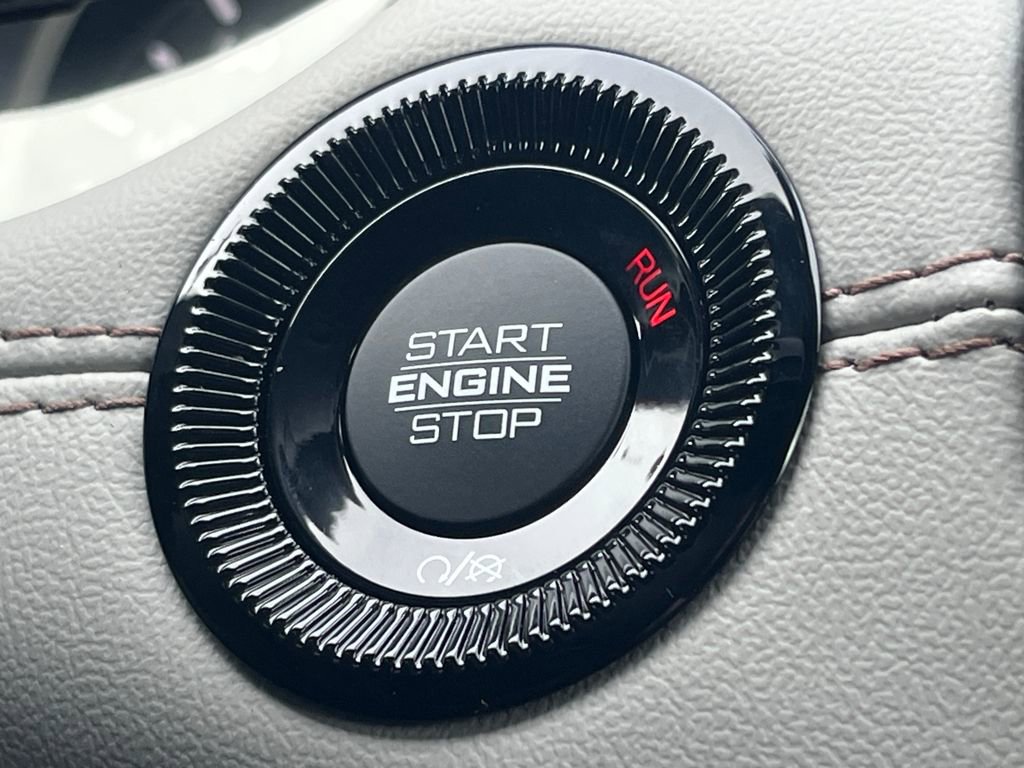 New 2025 Jeep Compass Limited image 3