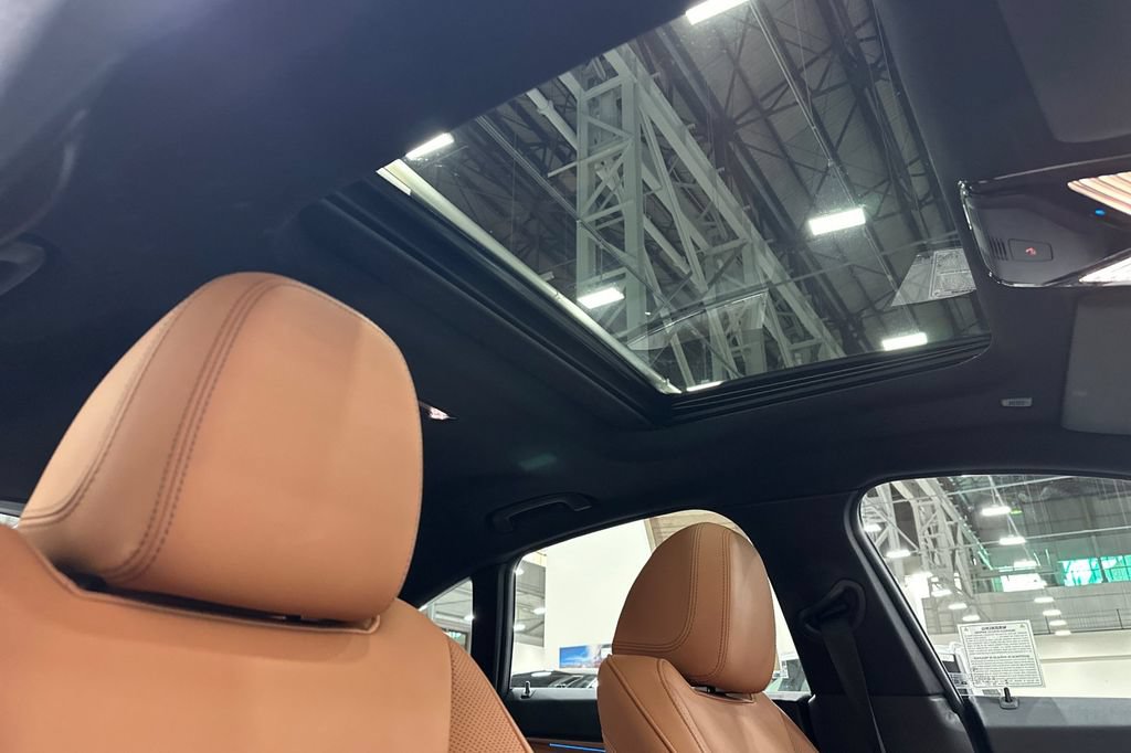 Certified 2023 BMW i4 eDrive40 w/ M Sport Package RWD image 18