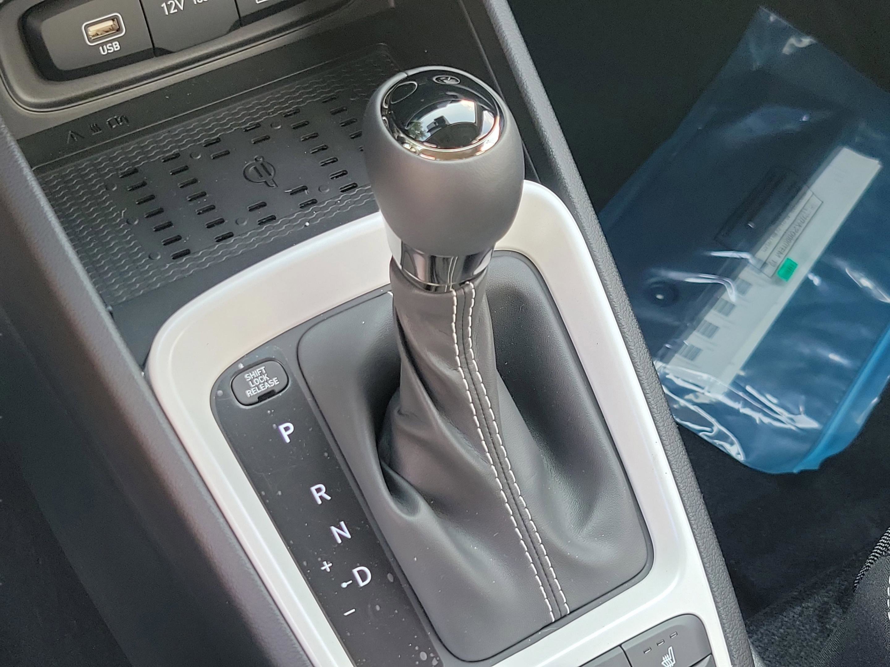 New 2025 Hyundai Venue Limited FWD image 23