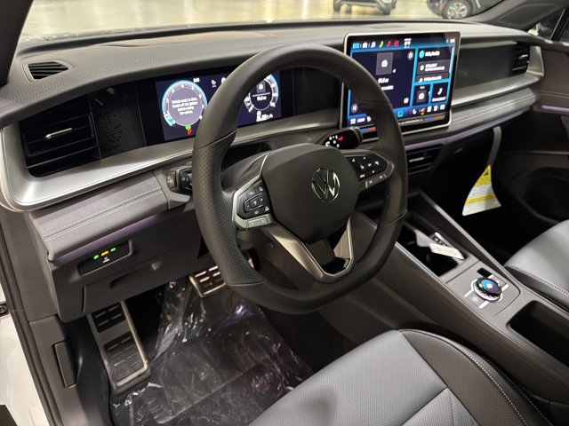 New 2026 Volkswagen Tiguan SE R-Line AWD/4WD image 15