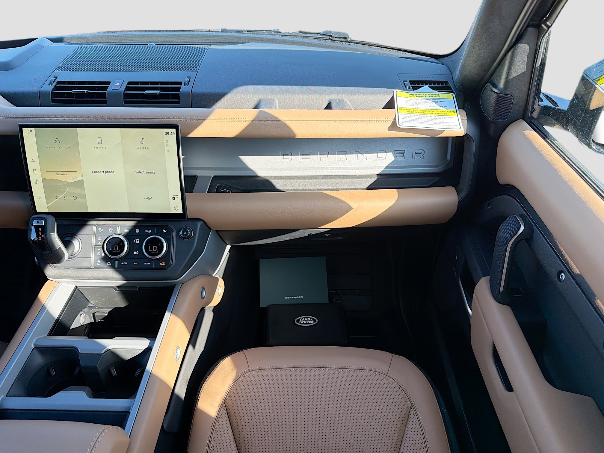 New 2026 Land Rover Defender 90 V8 image 18