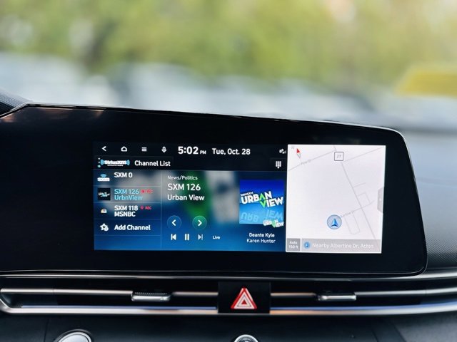 Used 2023 Hyundai Elantra Limited image 12