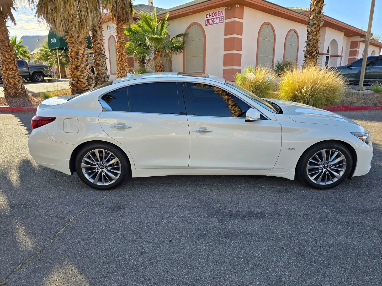 Used 2018 INFINITI Q50 Luxe w/ Cargo Package (L95) RWD image 8