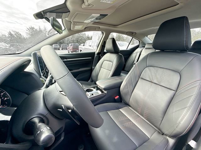 New 2025 Nissan Altima 2.5 SR w/ SR Premium Package image 12