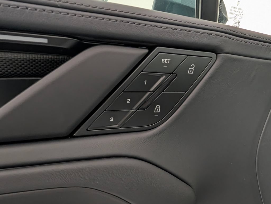 New 2026 Porsche Cayenne Turbo AWD/4WD image 26