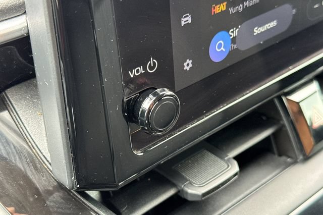 Used 2024 Toyota Corolla LE FWD image 31