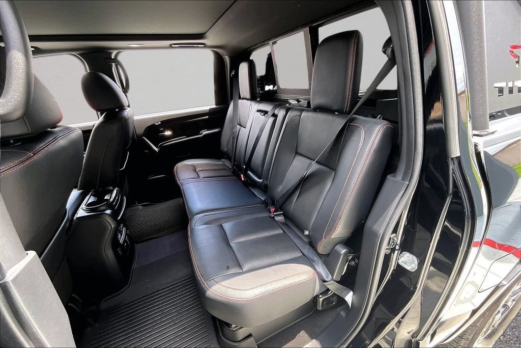 Used 2024 Nissan Titan PRO-4X w/ Pro-4x Convenience Package AWD/4WD image 23