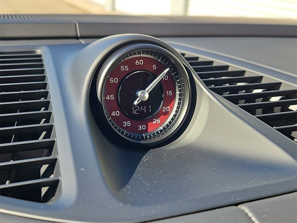 Certified 2025 Porsche Macan 4 Electric image 19