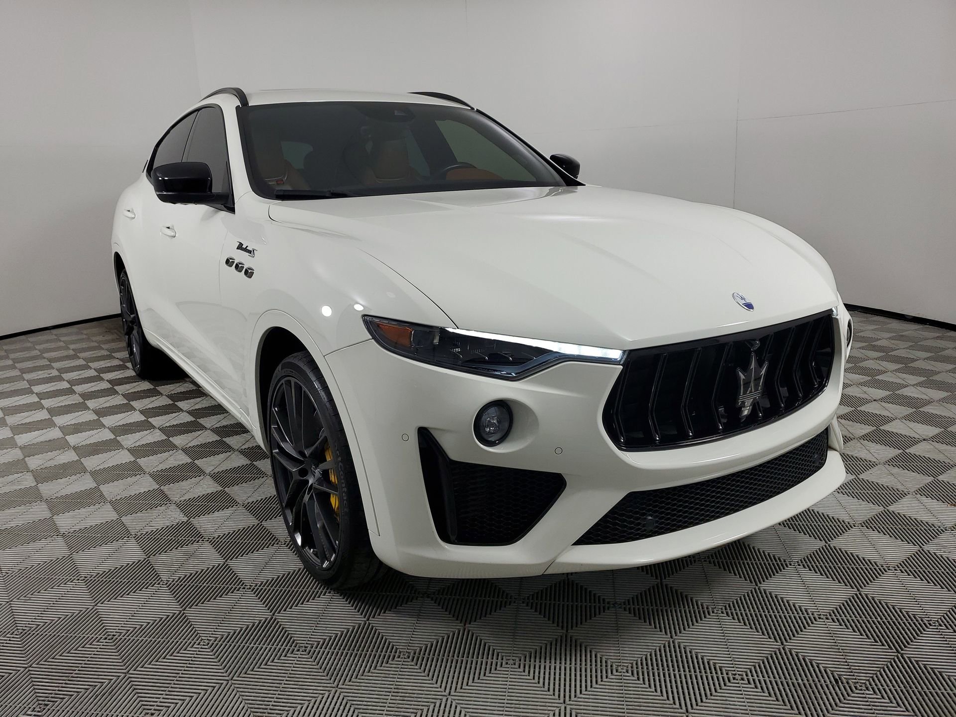 Used 2023 Maserati Levante Modena S image 2