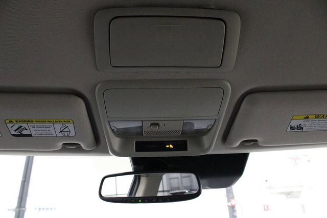 Used 2020 Mitsubishi Outlander SEL image 24