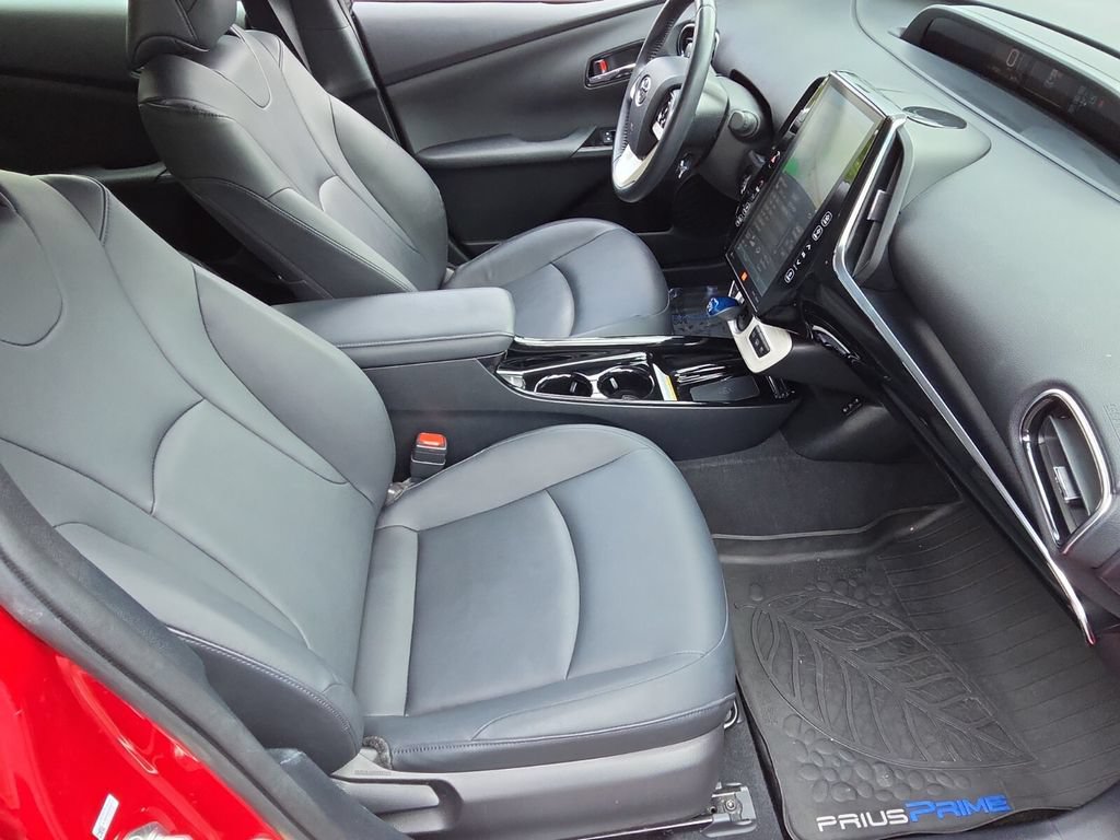 Used 2018 Toyota Prius Prime Advanced FWD image 17