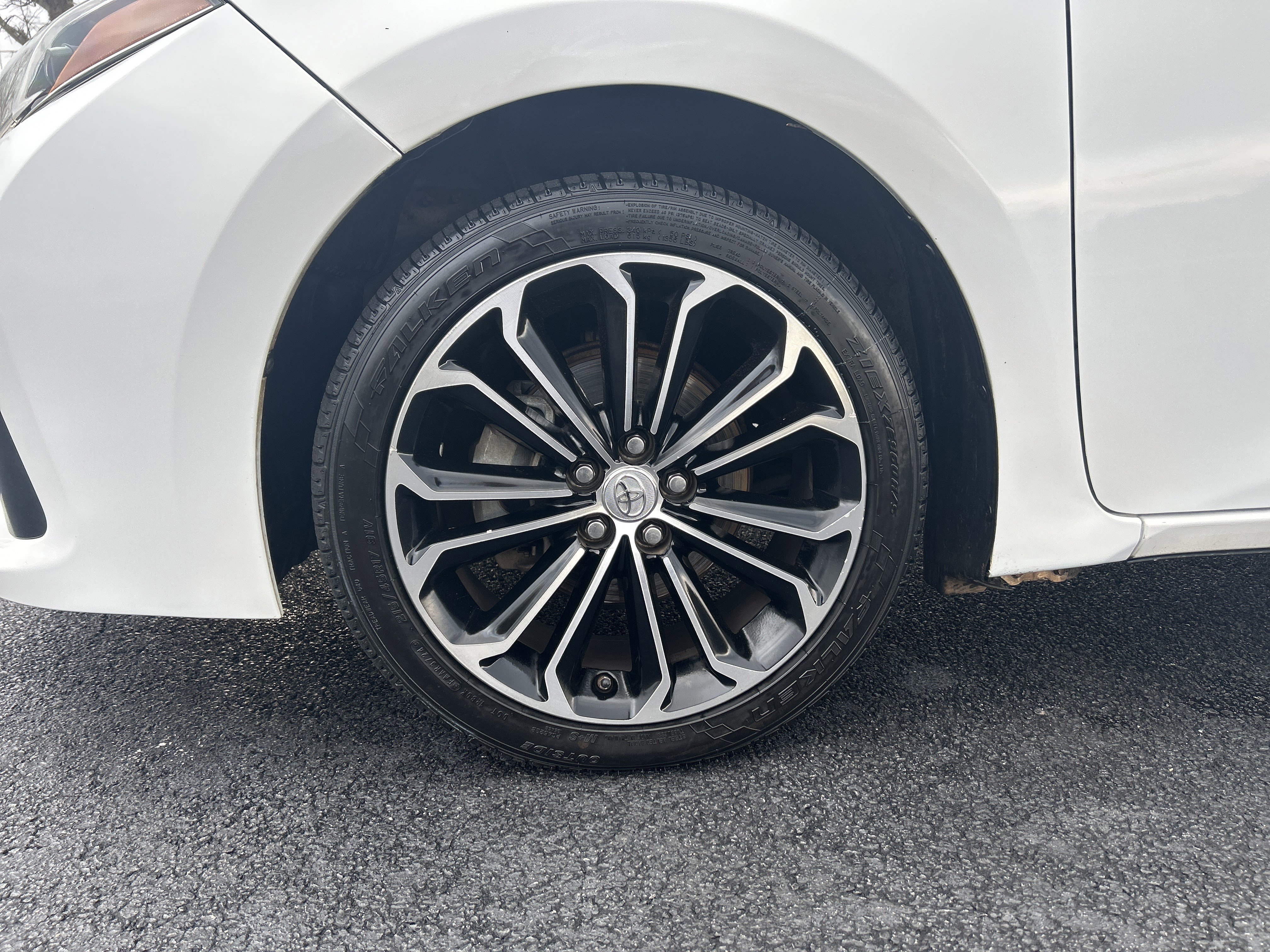 Used 2015 Toyota Corolla S w/ Driver Convenience Package image 32