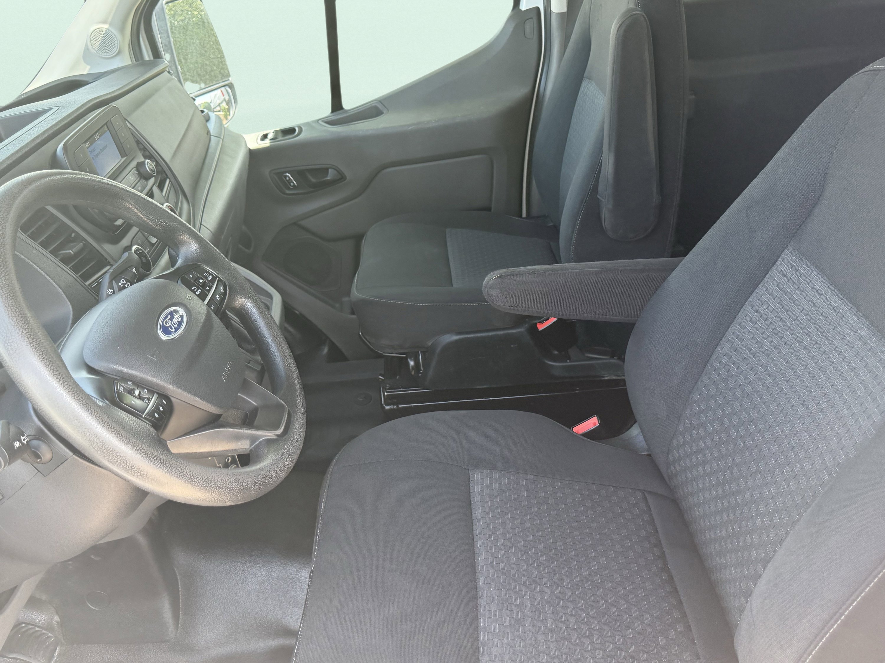 Used 2023 Ford Transit 350 XL image 37