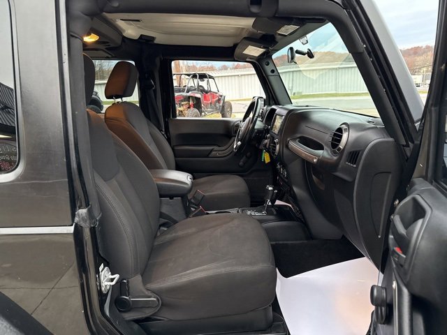 Used 2018 Jeep Wrangler Sport image 31