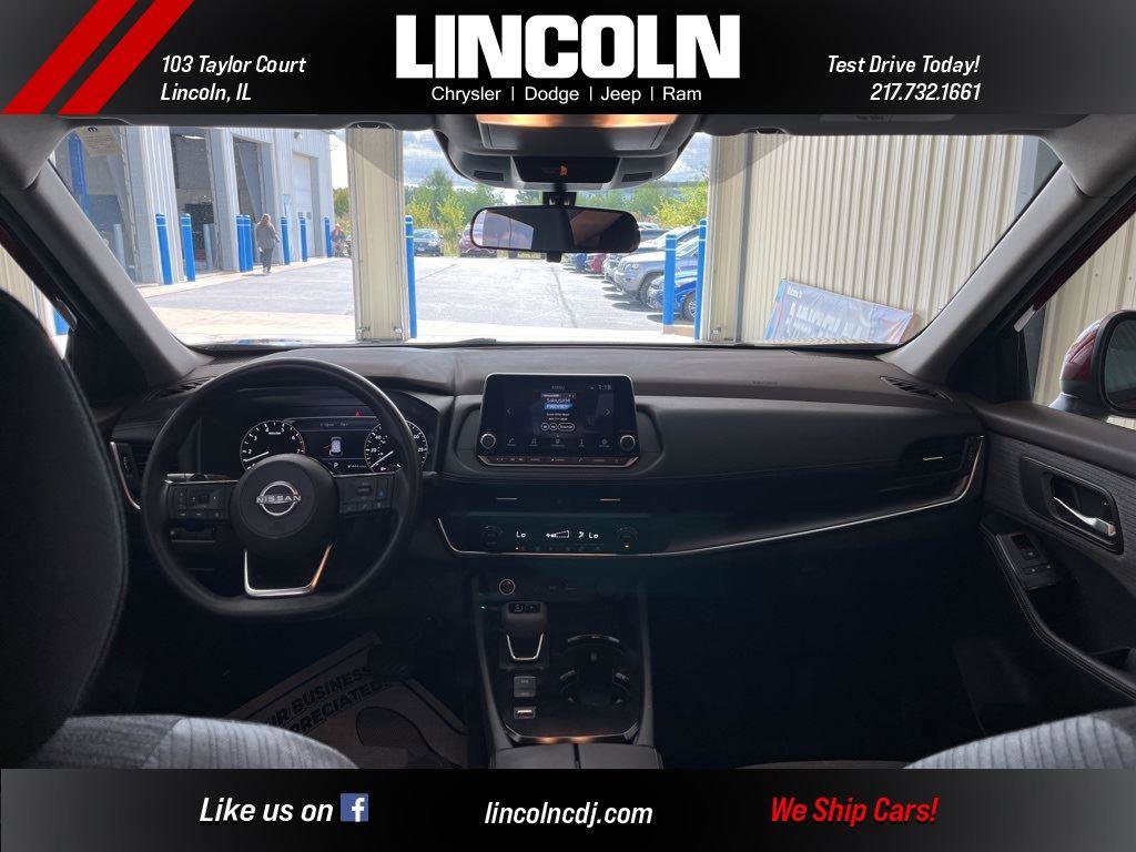 Used 2023 Nissan Rogue SV image 25
