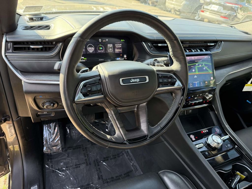 Certified 2023 Jeep Grand Cherokee Overland w/ Advanced Protech Group III AWD/4WD image 3