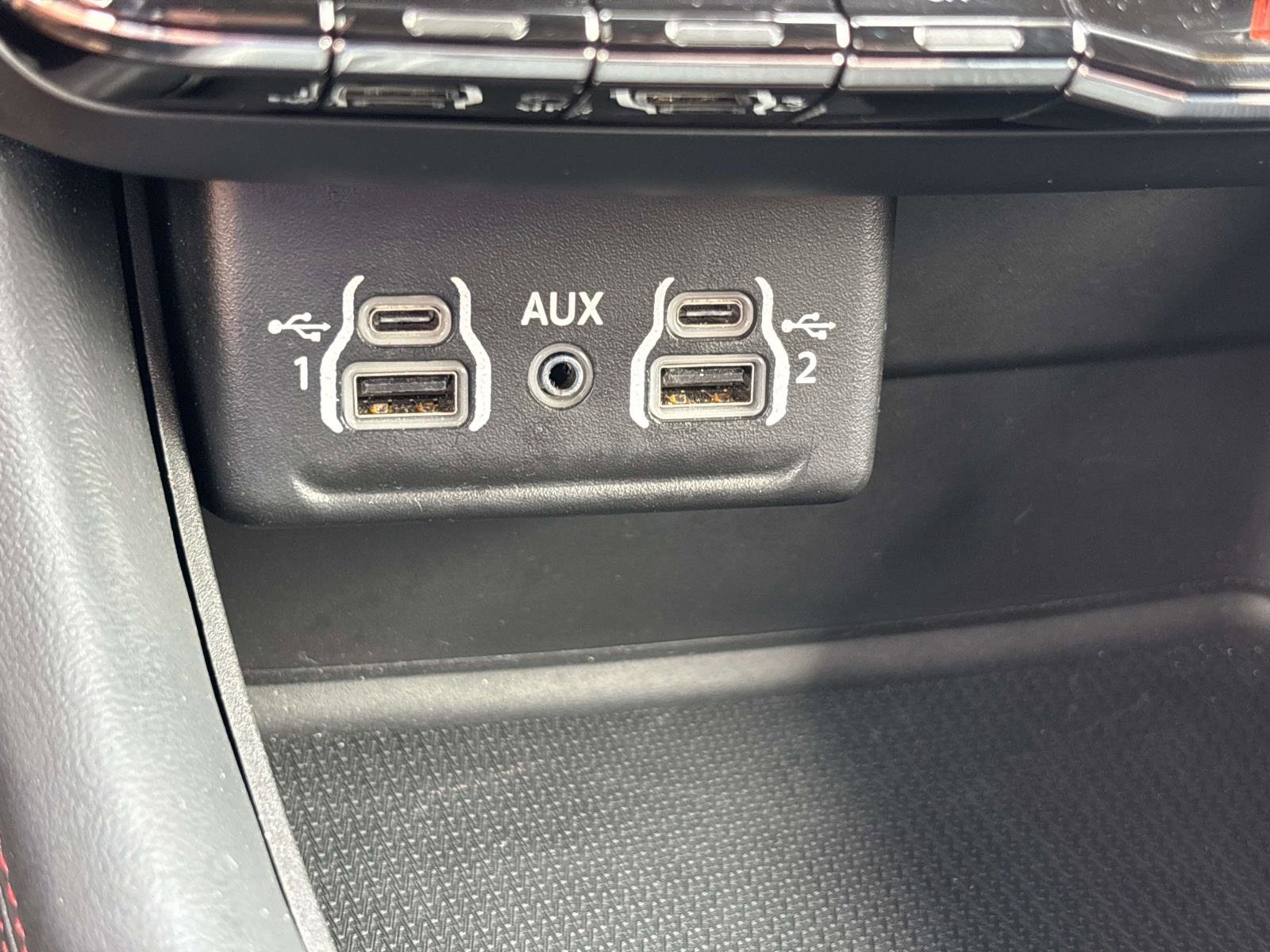 Used 2024 Dodge Durango GT image 24