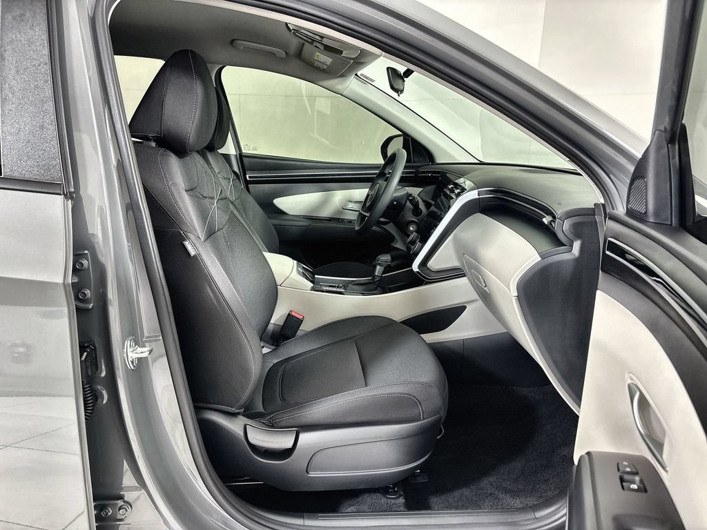 Used 2024 Hyundai Tucson SE FWD image 24