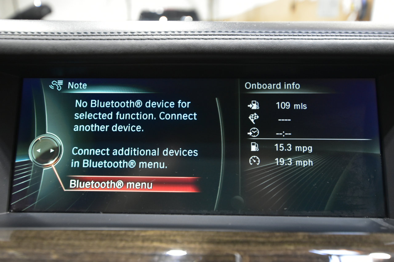 Used 2013 BMW 750i xDrive image 27