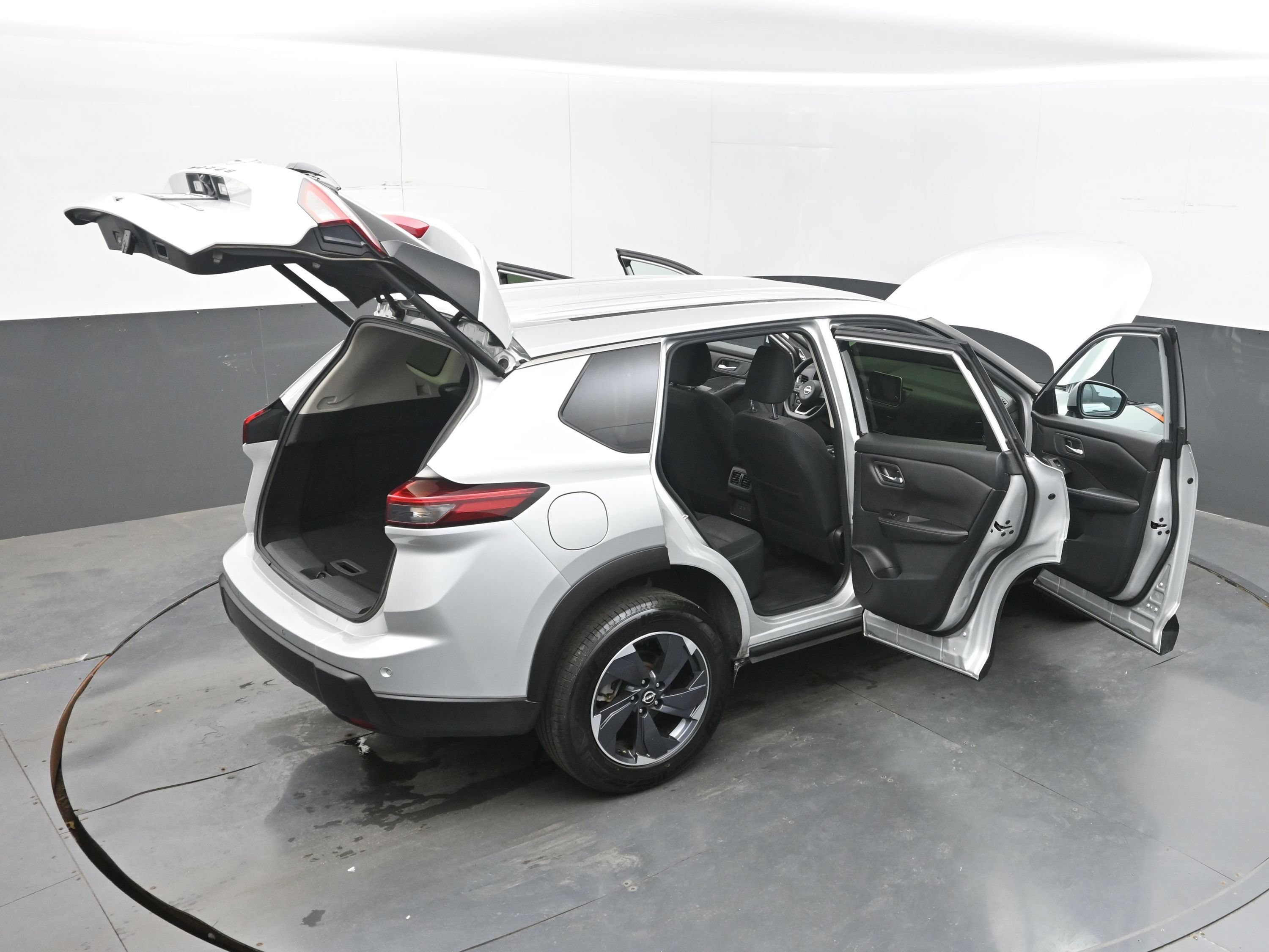 Certified 2024 Nissan Rogue SV AWD/4WD image 44