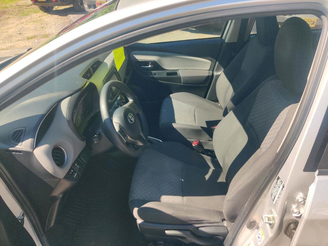Used 2015 Toyota Yaris LE FWD image 12