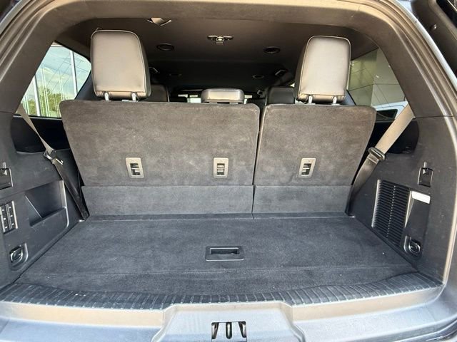Used 2018 Ford Expedition XLT w/ Equipment Group 202A RWD image 15